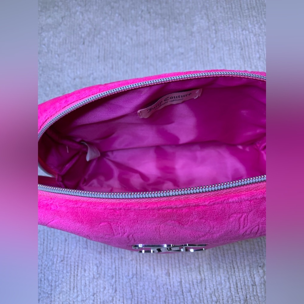 Juicy Couture Cosmetic/Makeup Bag - Picture 7 of 8